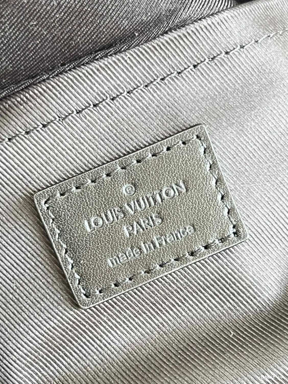 WIS MESSENGER VUITTON LOUIS LOCK S 0817